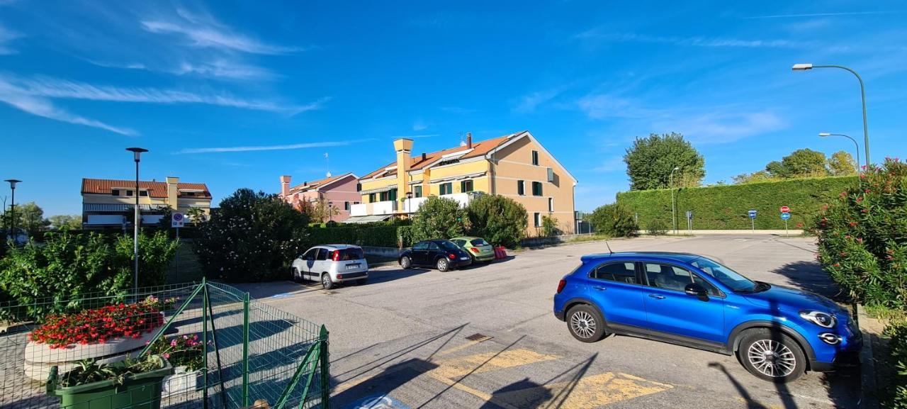 Adria Beach Apartment カヴァッリーノ・トレポルティ エクステリア 写真